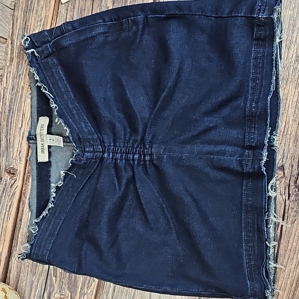 NWT URBAN OUTFITTERS LOW-RISE RUCHED FRONT RAW HEM DENIM STRETCH MINI SKIRT - Picture 7 of 12